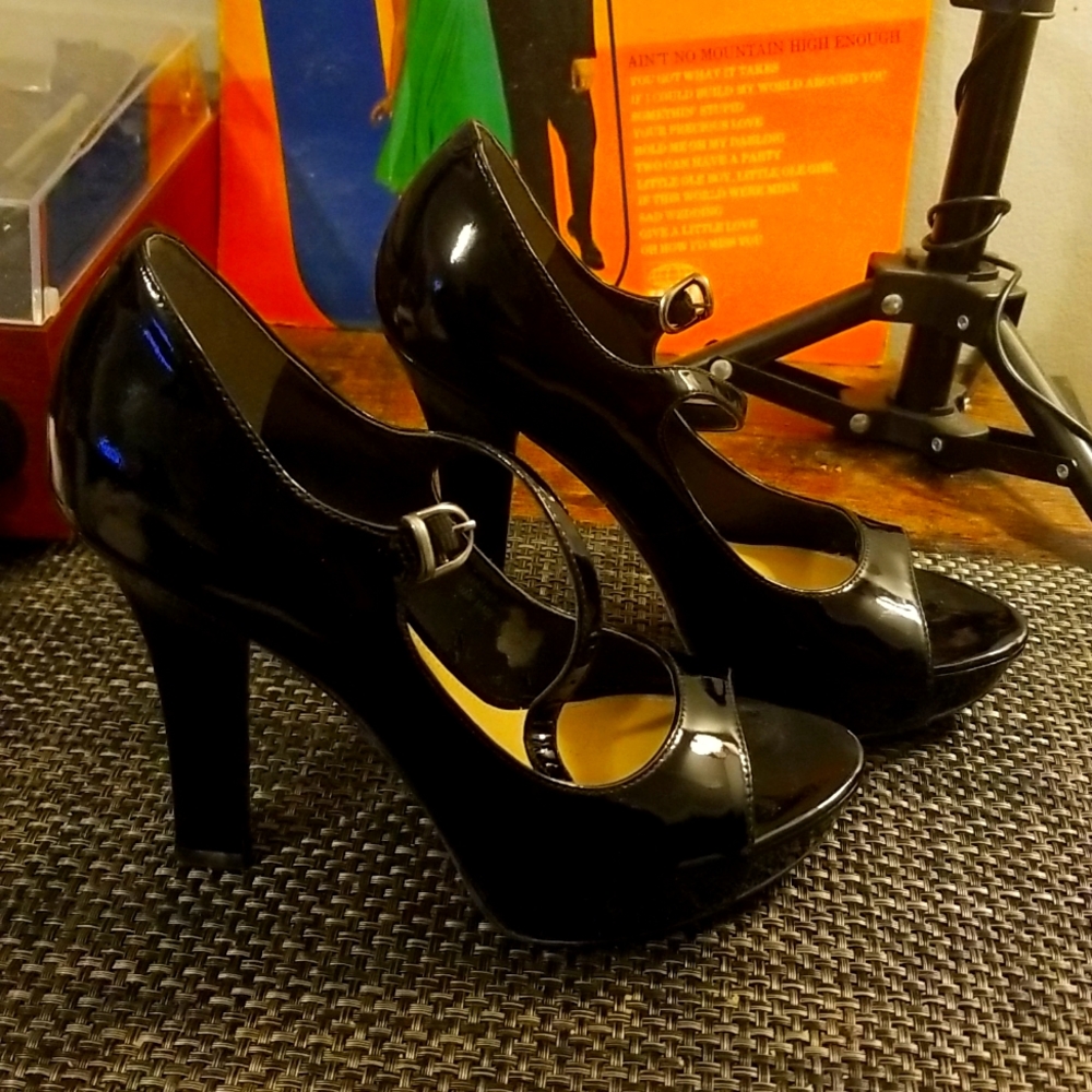 Via Spiga black patent Mary Jane pump